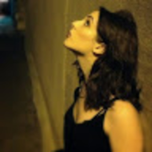 Meet your Posher, Lauren - Picture 1 of 1